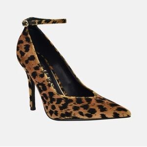 GUESS Napril Velvet Stiletto Heels Size 8M medium brown animal print NEW NO BOX